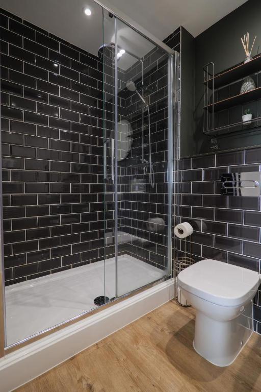 Centre Luxury - Free Parking & Balcony Apartment *