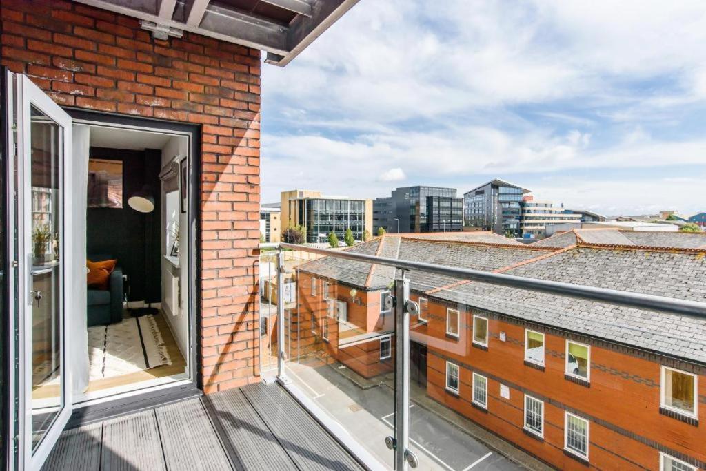 Apartment Centre Luxury - Free Parking & Balcony *