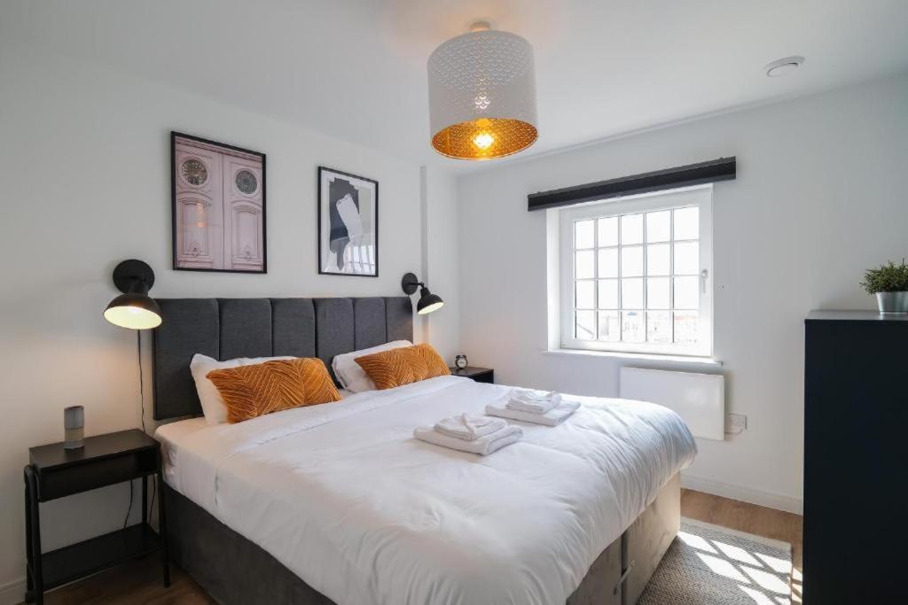 Apartment Centre Luxury - Free Parking & Balcony